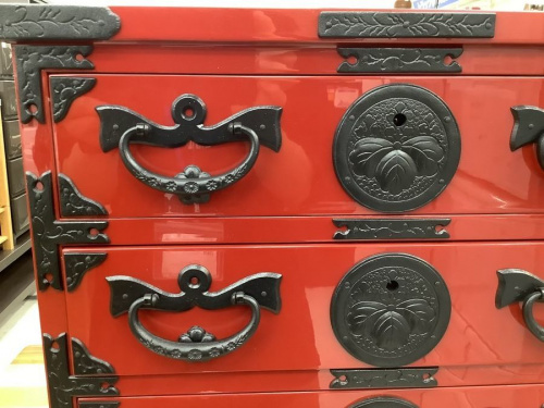 岩谷堂のタンス