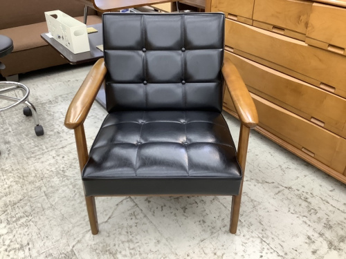 1人掛けソファーのカリモク60