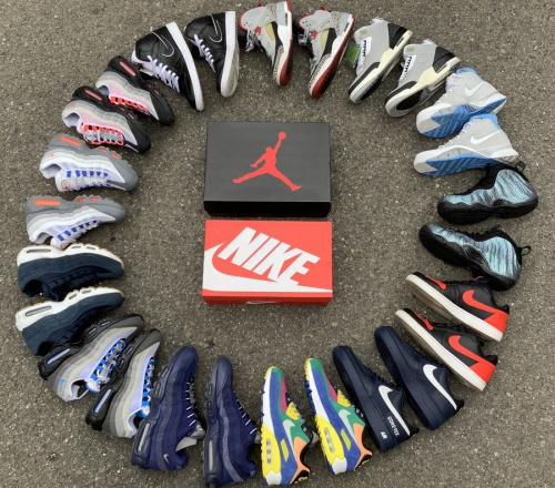 NIKEのadidas