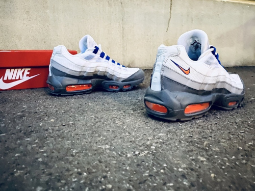 AIR MAX95のNIKE