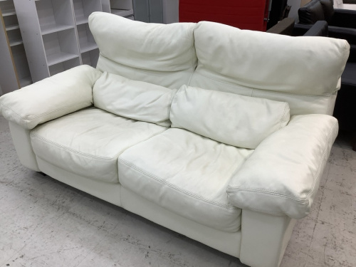 生活家具のソファ
