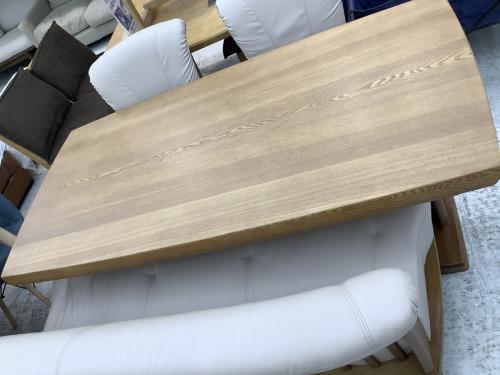 生活家具のダイニングセット