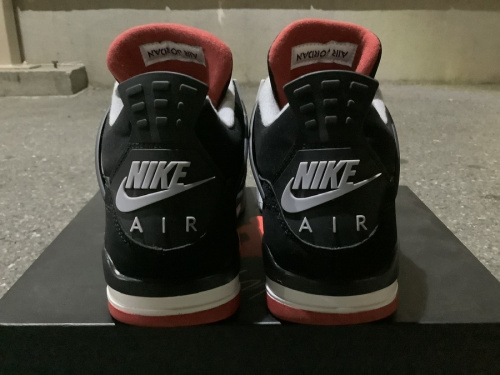 AIR JORDAN4のスニーカー　買取
