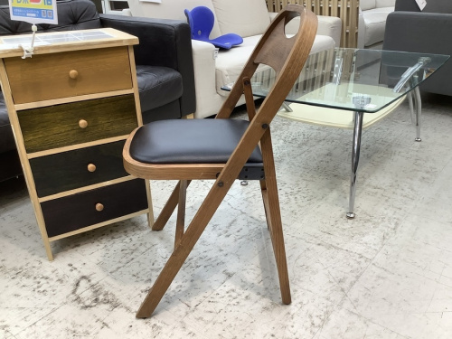 折り畳みチェアーの川崎　青葉　世田谷　鶴見　横浜   　収納家具　中古　　買取