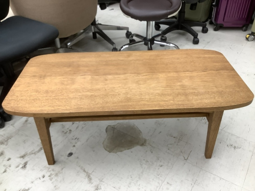 インテリアのローテーブル