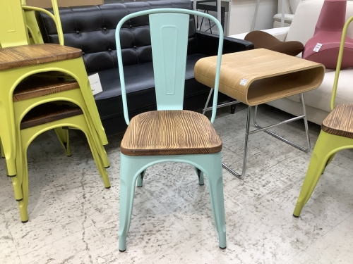 インテリアのチェア