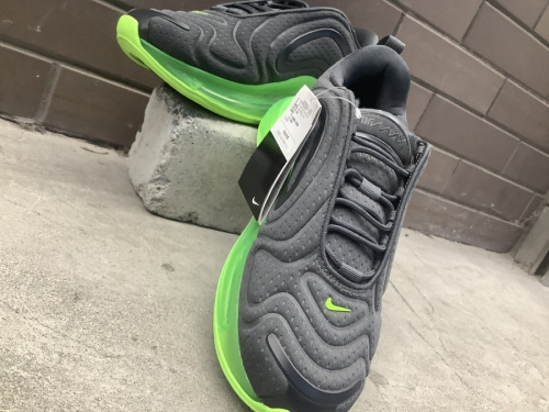 AIRMAXのNIKE
