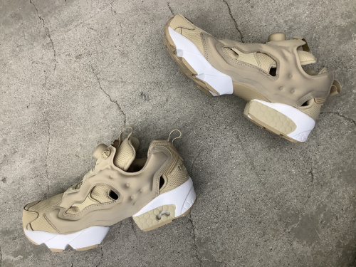 レディースファッションのREEBOK