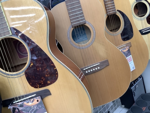 アコースティックギターの楽器