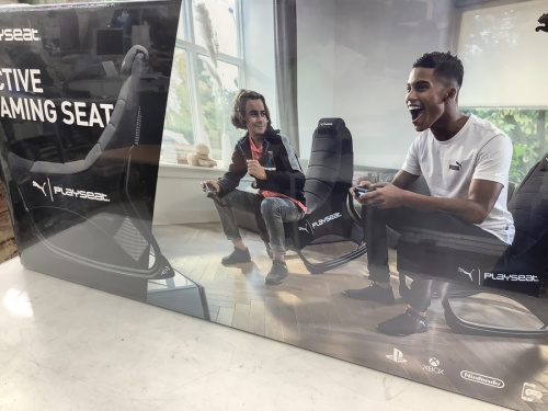 生活家具のゲーミングチェア