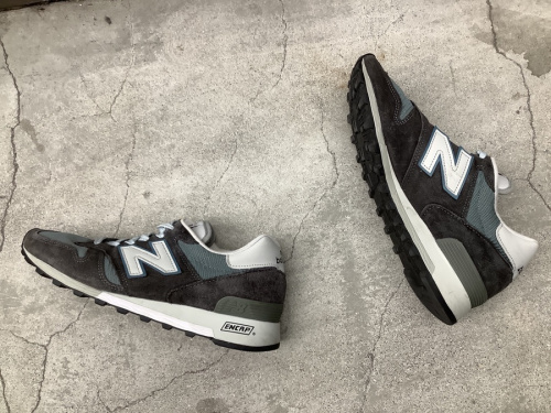 スニーカーのNEW BALANCE