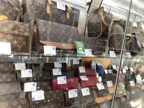 横浜川崎洋服中古情報