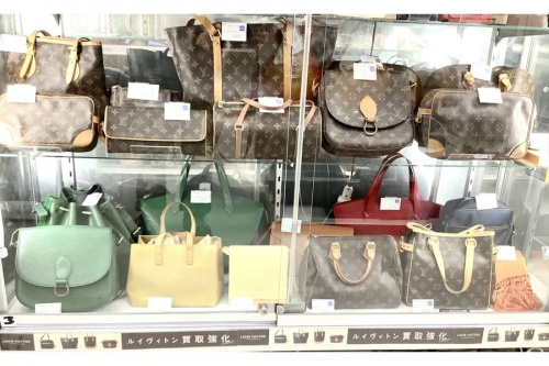 横浜川崎洋服中古情報