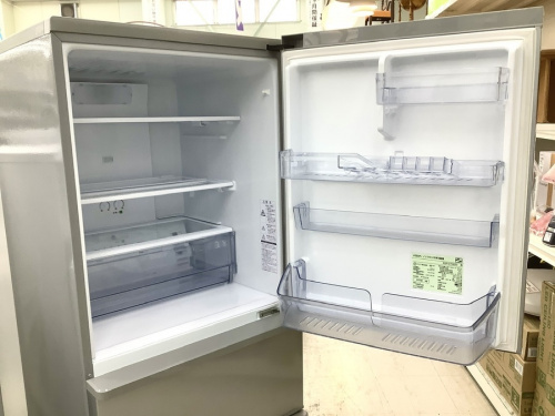 AQUAの3ドア冷蔵庫