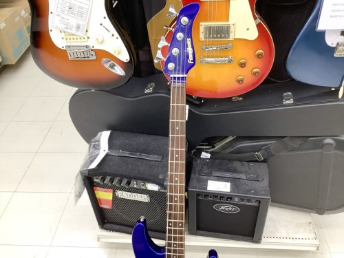 エレキベースのFERNANDES