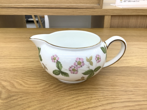 WEDGWOODのティーカップ&ソーサー