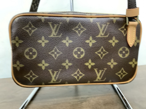 ブランド・ラグジュアリーのLOUIS VUITTON