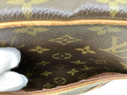 GUCCIのCOACH