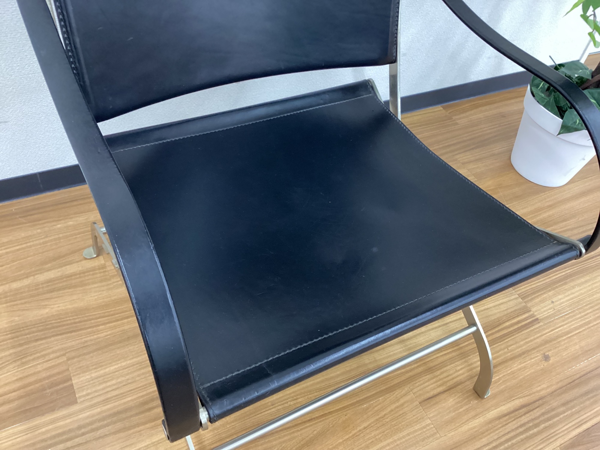 FLEX FORM（フレックス フォルム）】フォールディングチェアの原型は