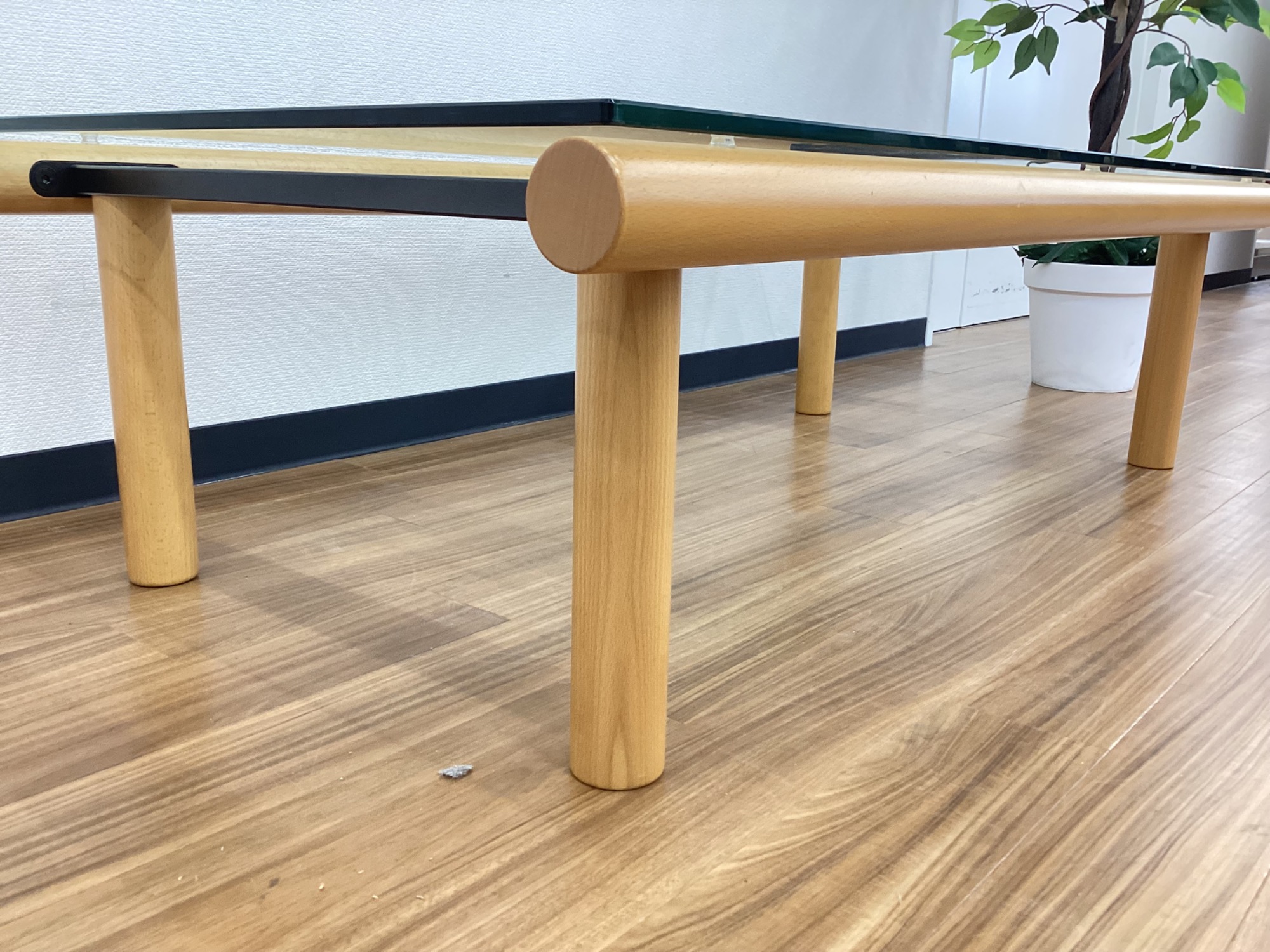 無印良品】廃盤希少品！エンツォ・マーリデザインのガラスローテーブル