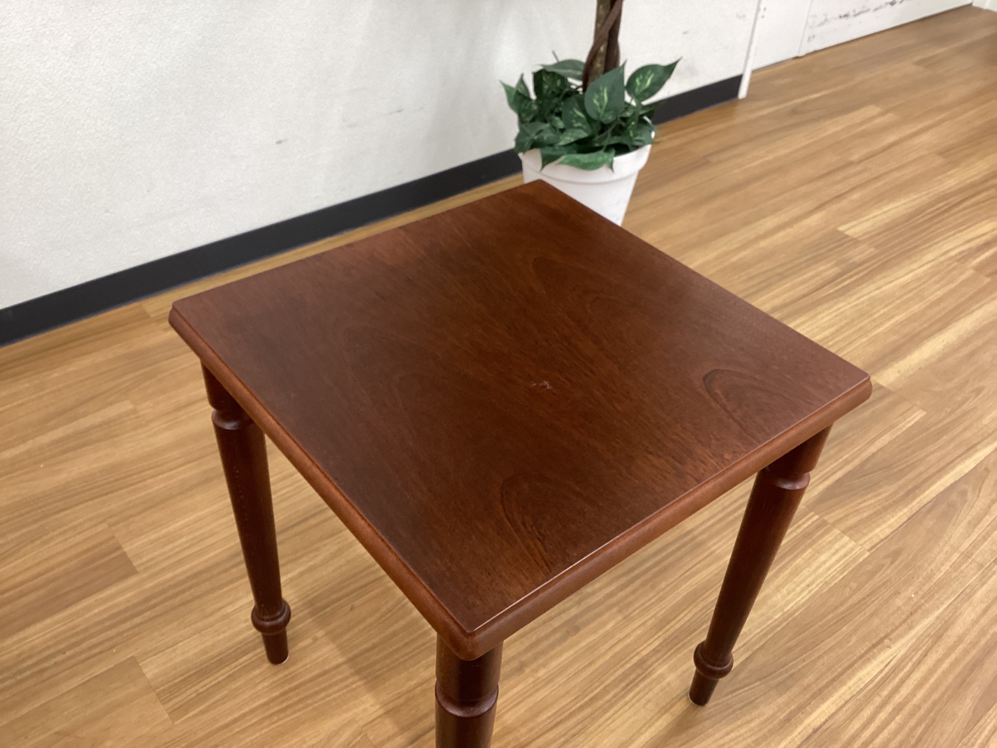 HEGGEN（ヘッゲン）】ローズウッド特有のカラーが特徴的！ノルウェー製