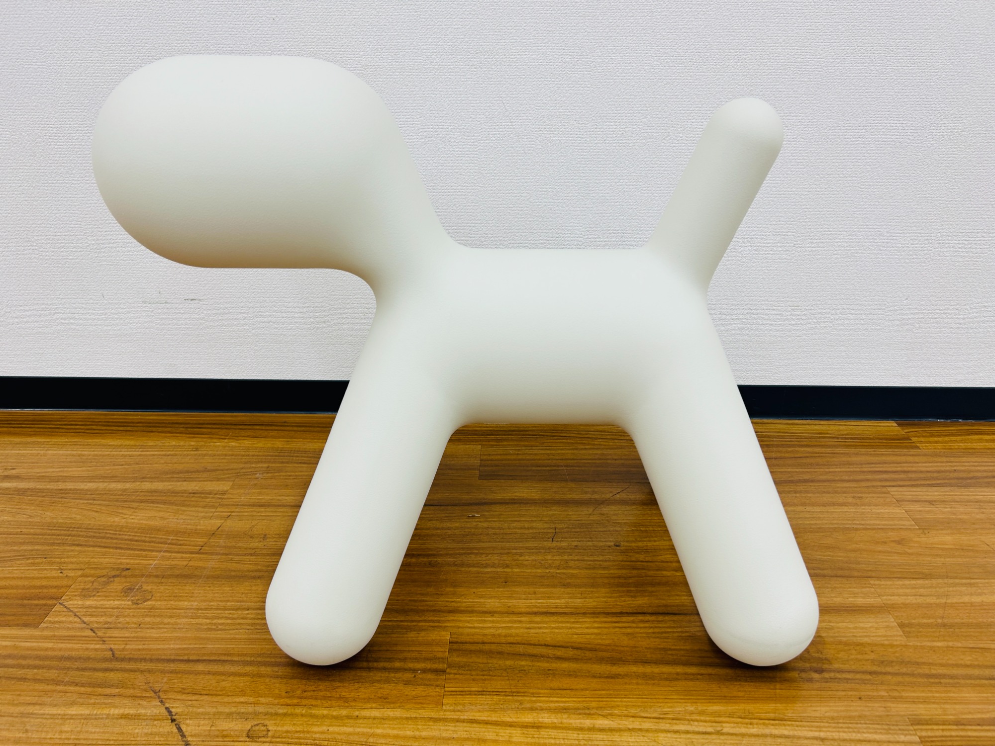 MAGIS/マジス】可愛らしい仔犬型キッズスツール、Puppy(パピー)入荷