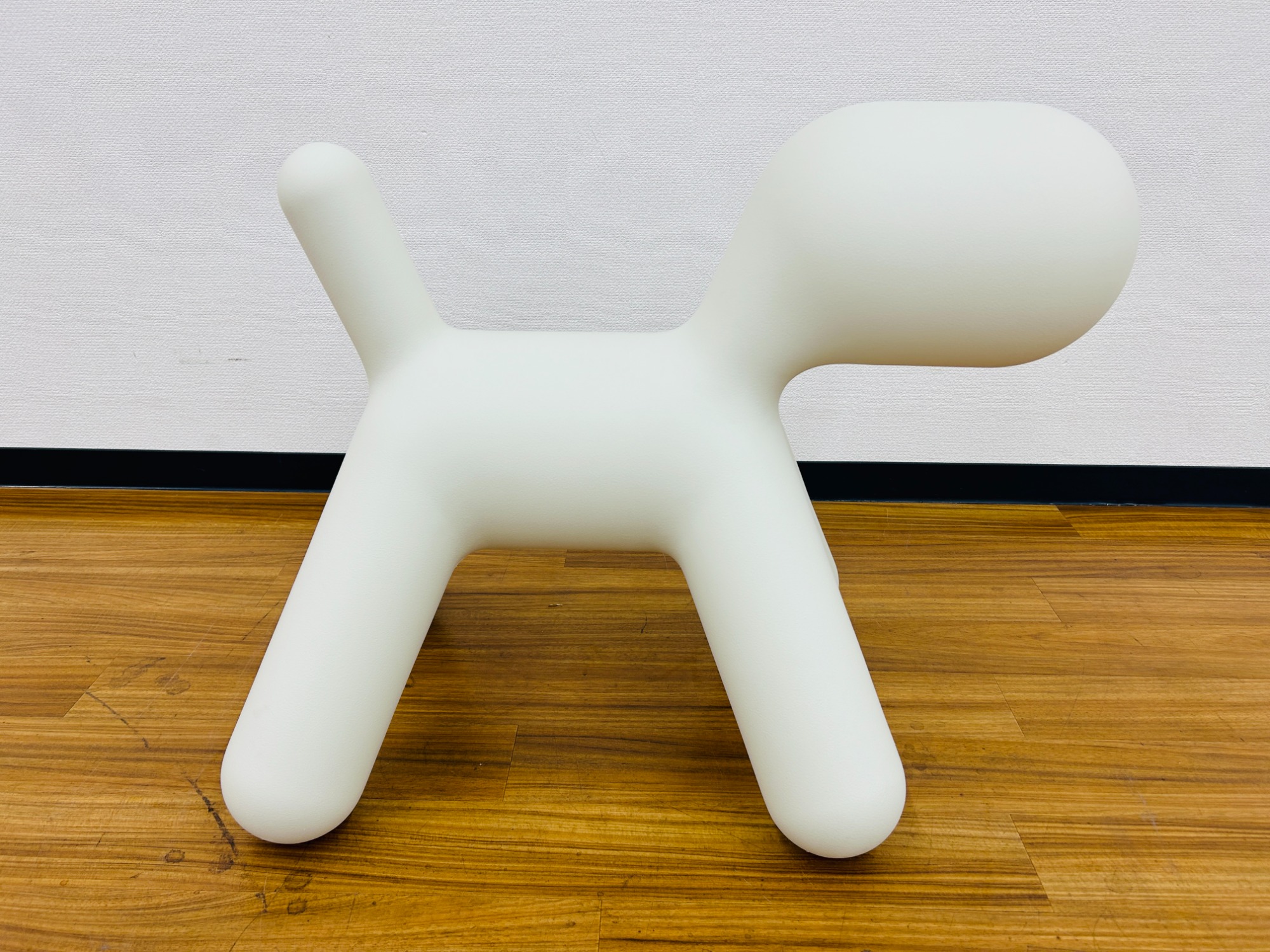 MAGIS/マジス】可愛らしい仔犬型キッズスツール、Puppy(パピー)入荷 