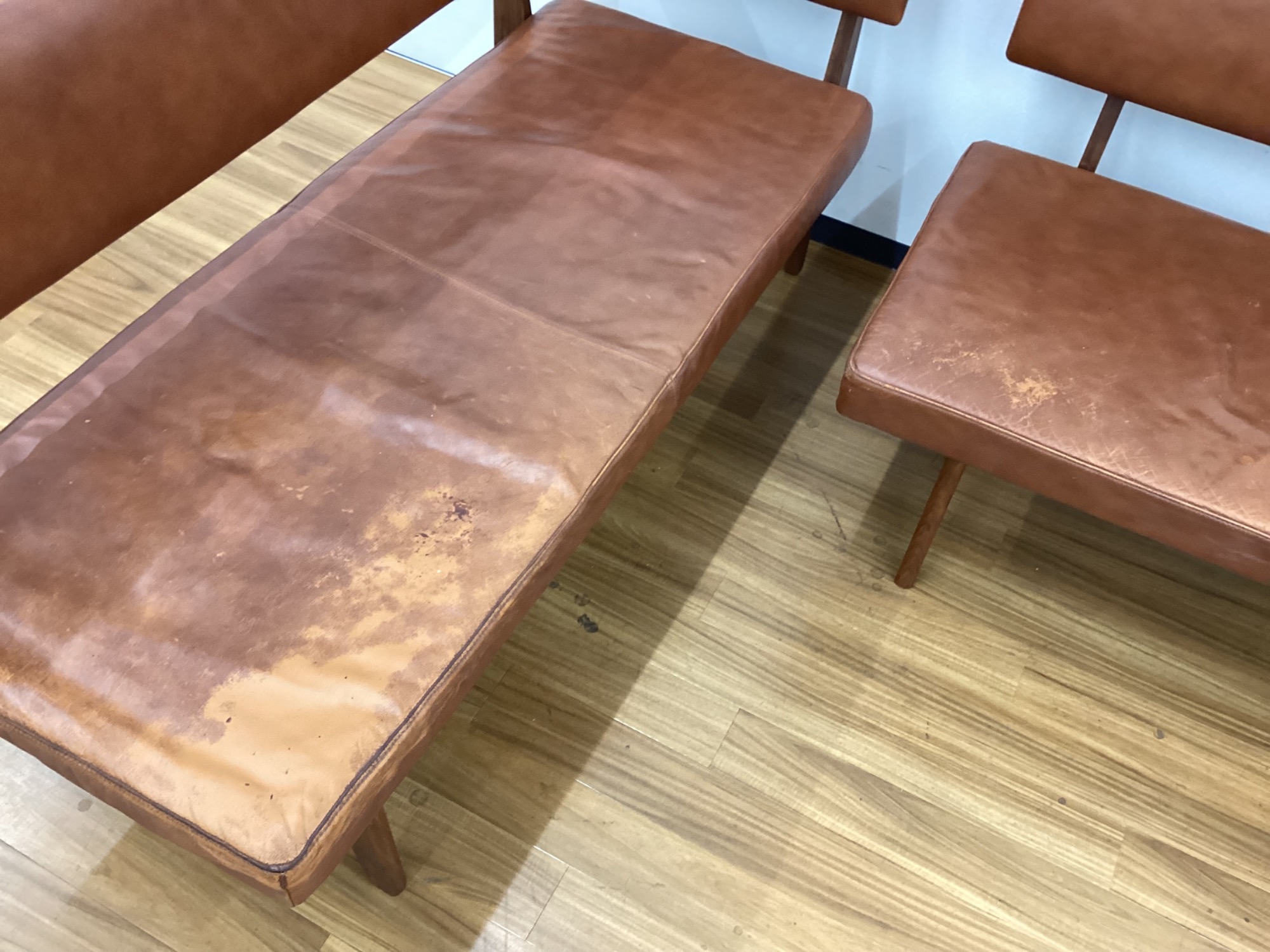 シギヤマ家具のヴィンテージ調ベンチです！ お値段見直しました！ シギヤマ家具 ビンテージ感溢れるベンチ