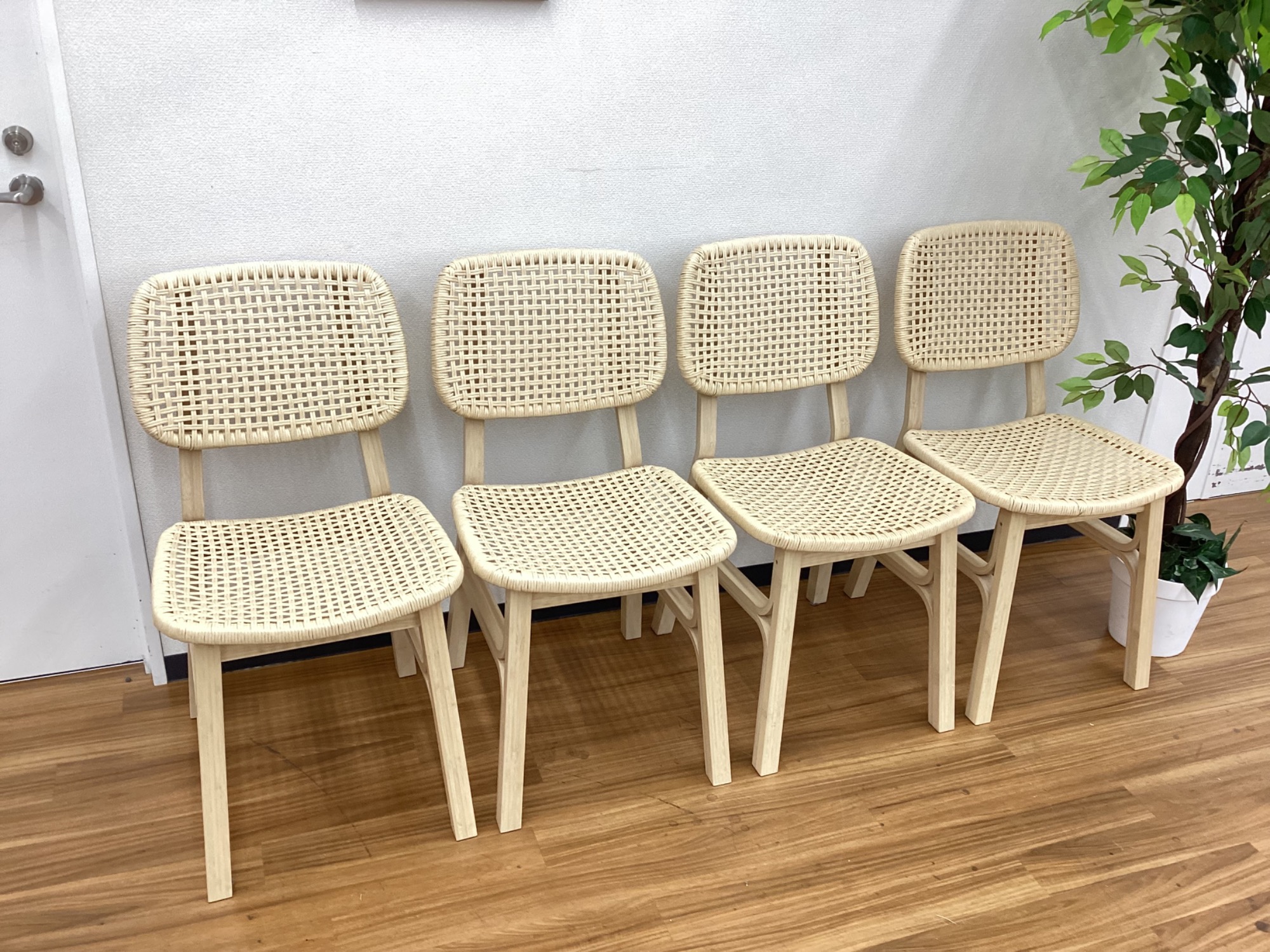 IKEA（イケア）】竹材を使用したなめらかな表面が特徴的な
