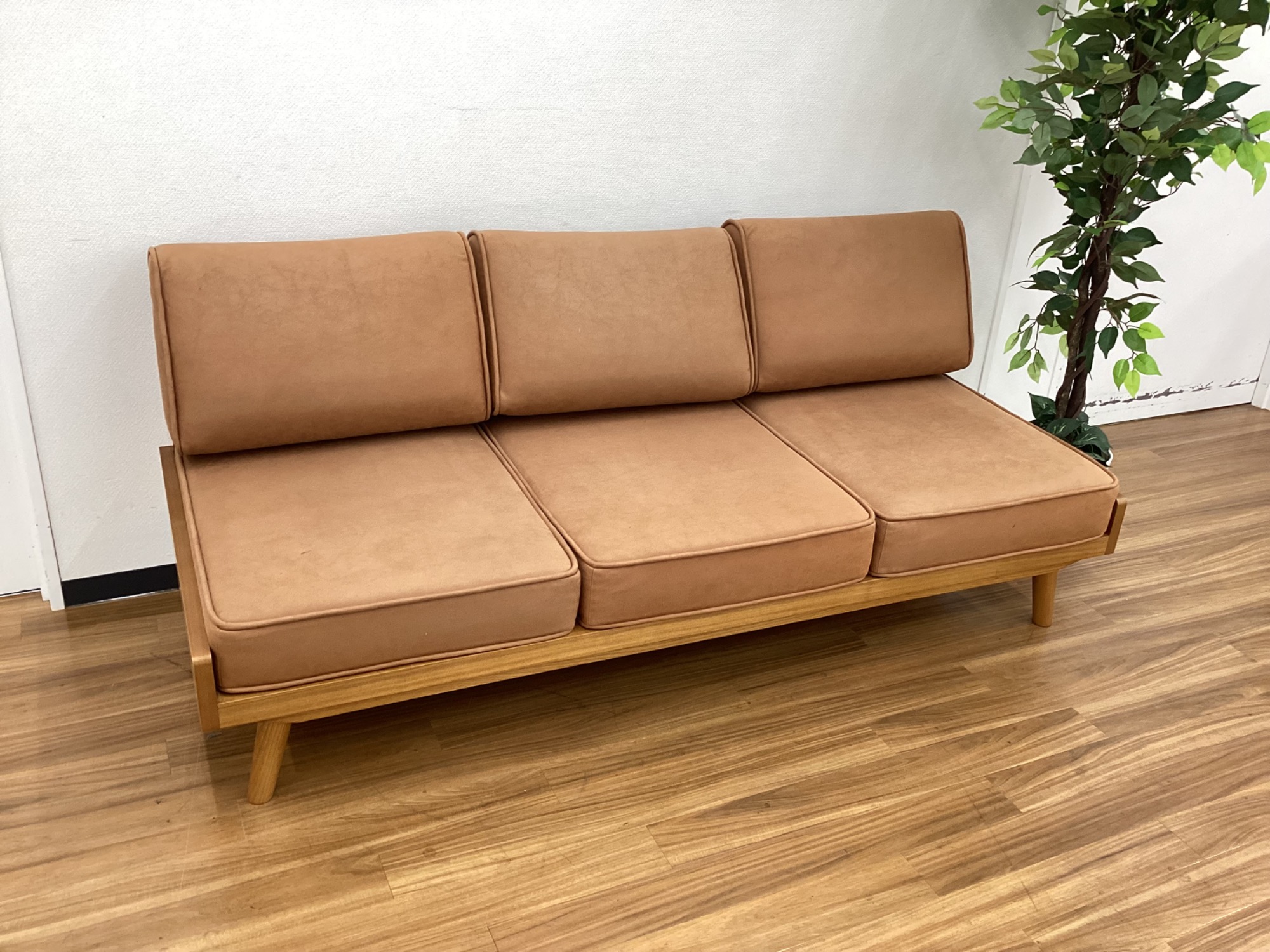 unico ソファ　送料込み トレファクマーケット久喜店】unico 3人掛けソファー