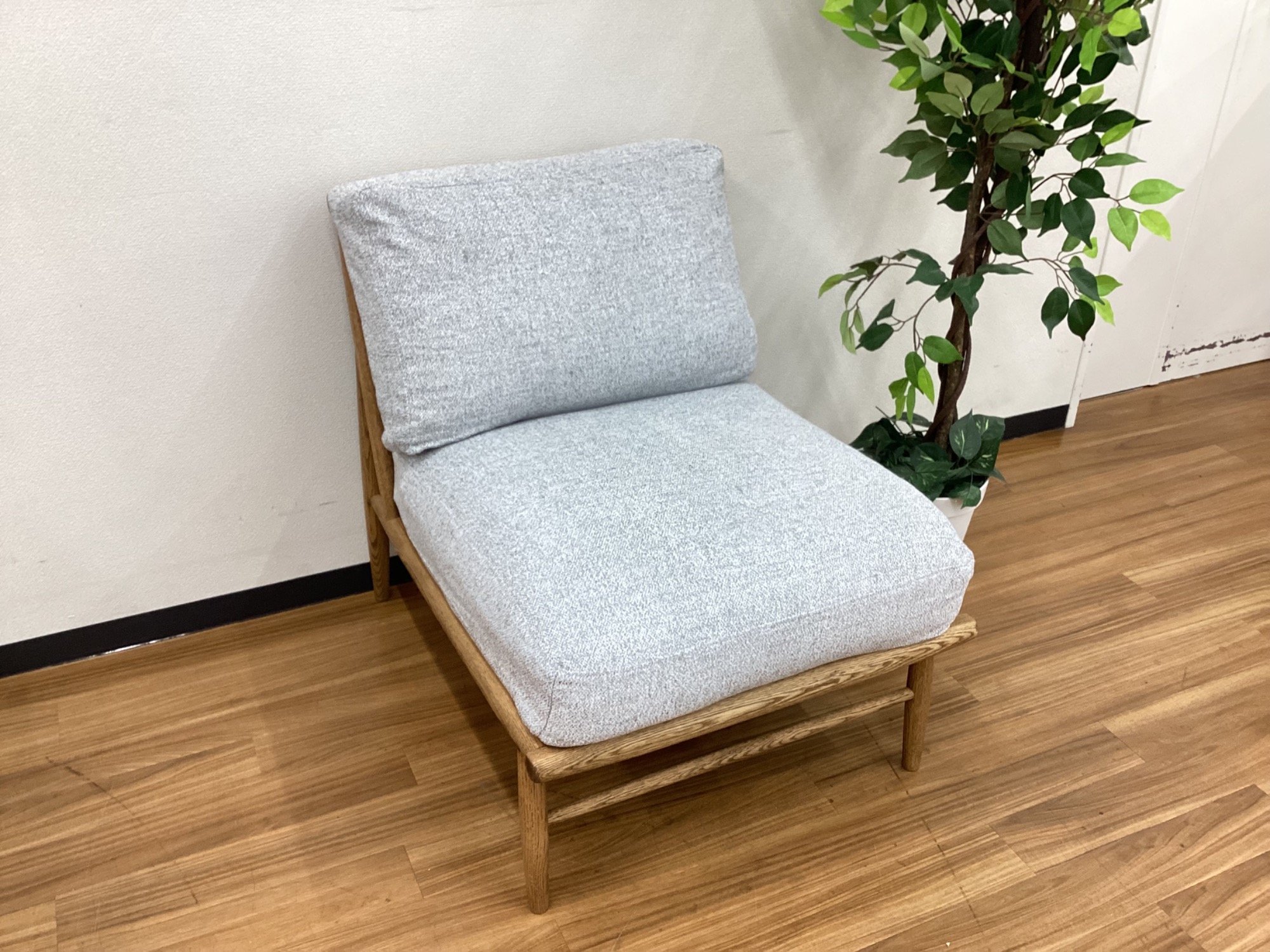 MOMO NATURAL | モモ ナチュラル - オフィシャルサイト DAY SOFA | 2P+2.5P ONE ARM | MEDIUM