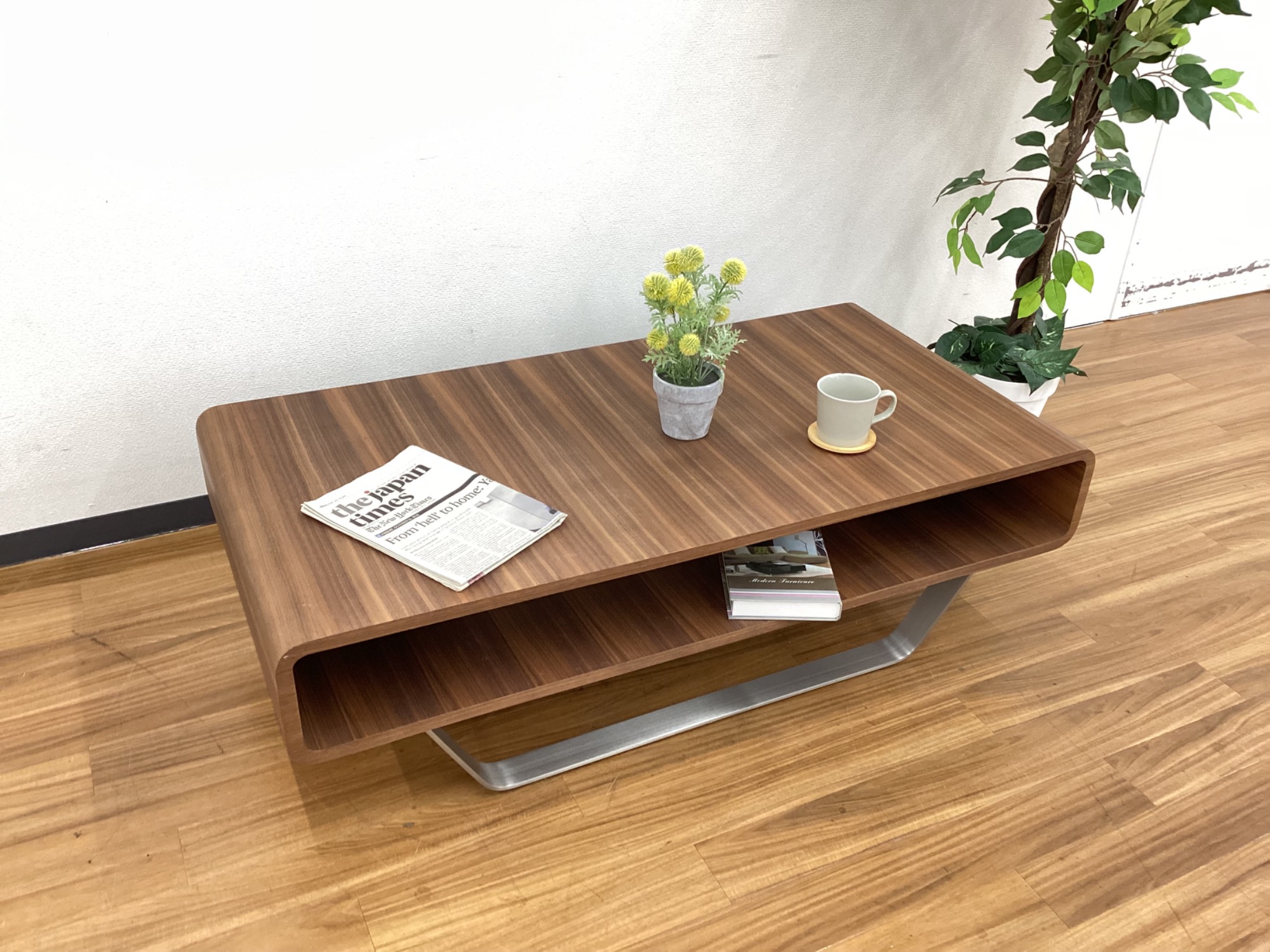 ニトリ】天然木とメタル調の脚でスタイリッシュなローテーブル（セリス）が入荷しました！｜2025年02月02日｜リサイクルショップ トレファクマーケット（ トレファク）久喜店