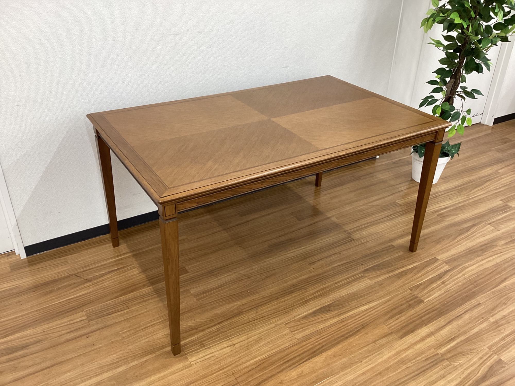 中古美品 CONDE HOUSE(カンディハウス) 引き出し付きのテーブルの5人用ダイニングセット(ダイニングテーブル、ダイニングチェア)(R-038918)  | ラフジュ工房