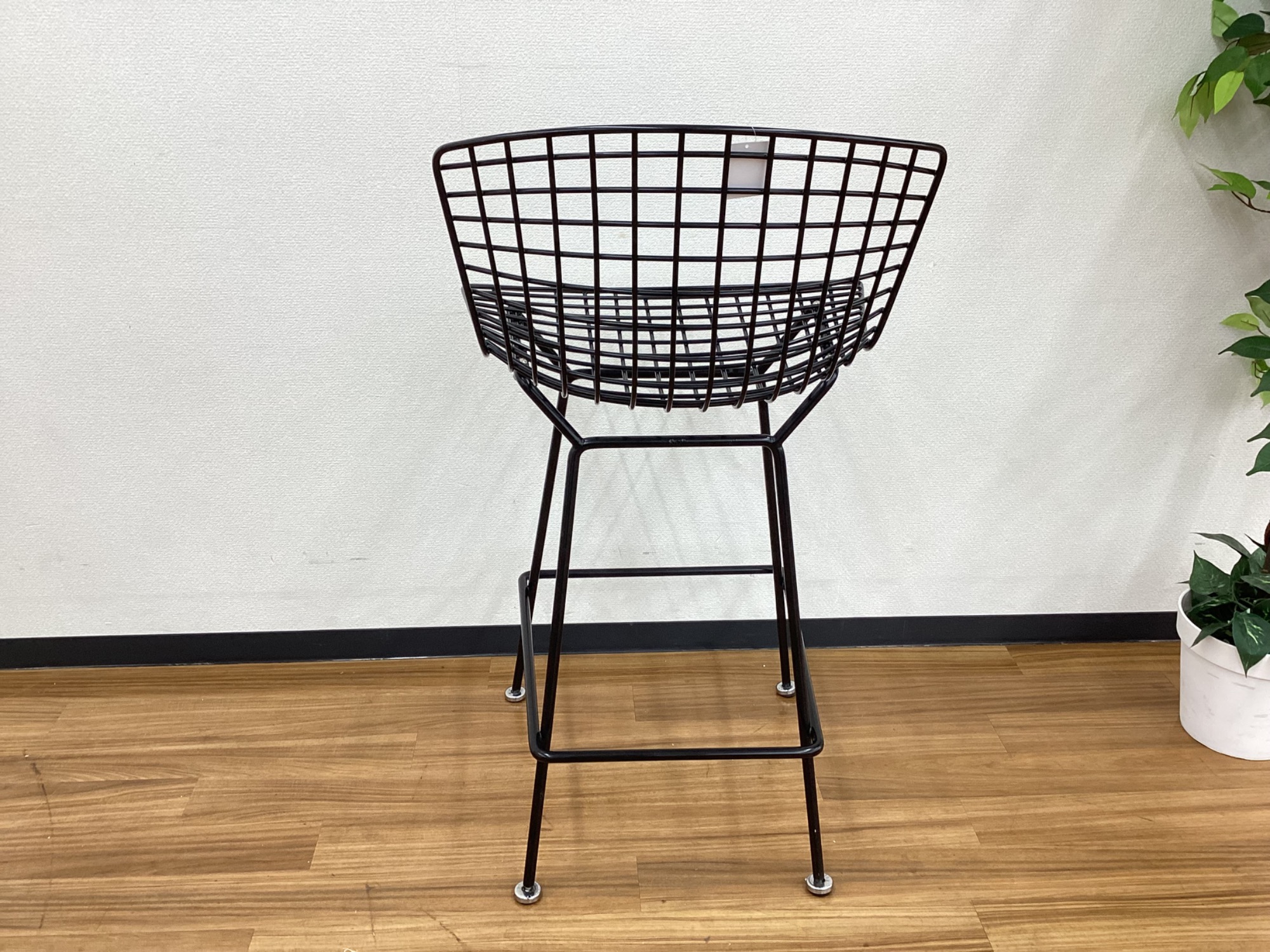 Knoll（ノル）】ミッドセンチュリーデザインの代表作「ワイヤー