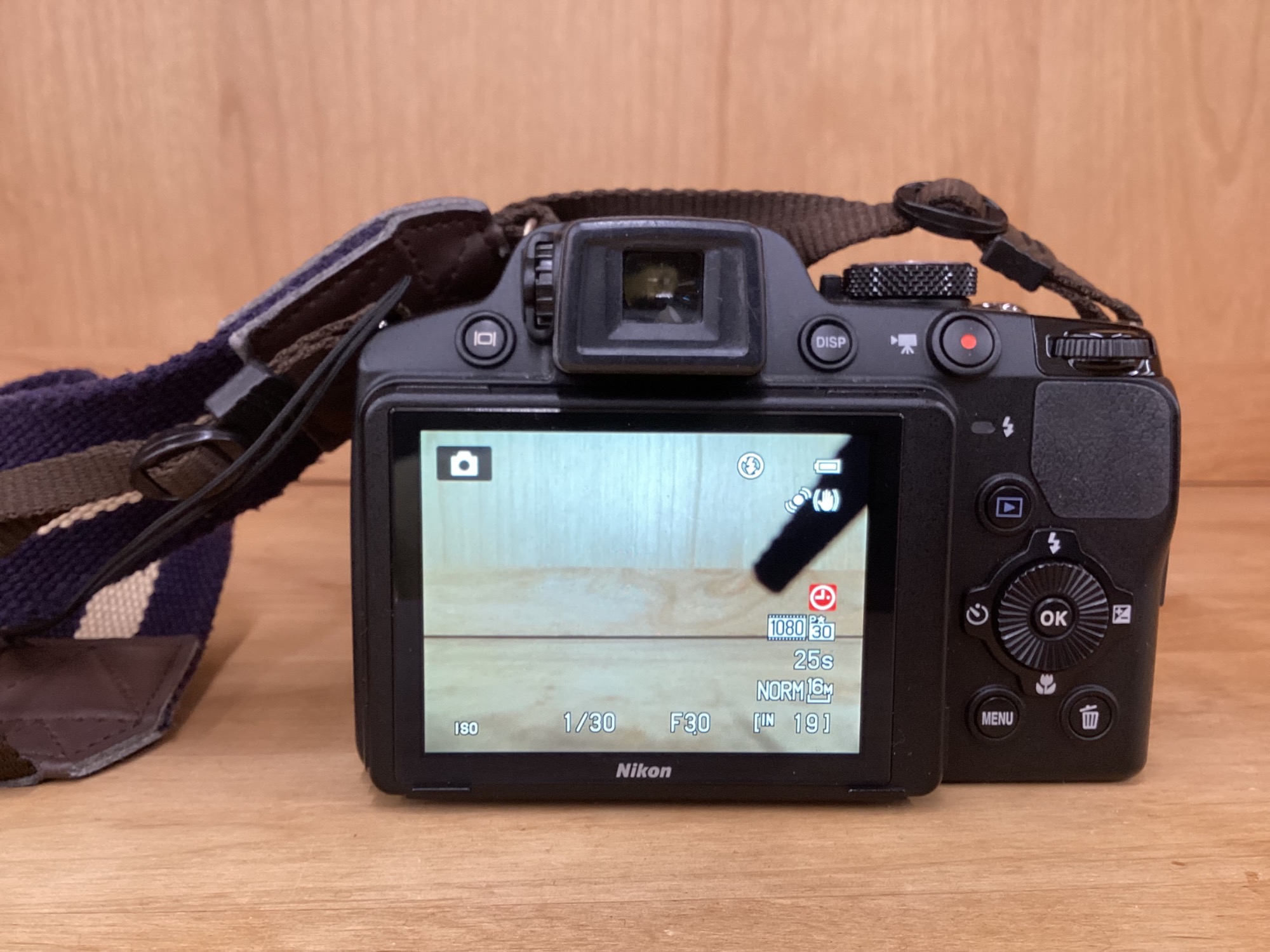 NIKON/ニコン】充電器、カメラバッグ付属！COOLPIX P510が入荷