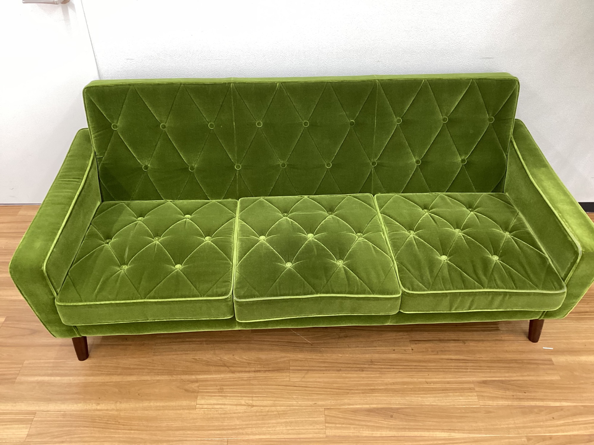 お値段見直しました！ カリモク60 3人掛け ロビーチェア モケット