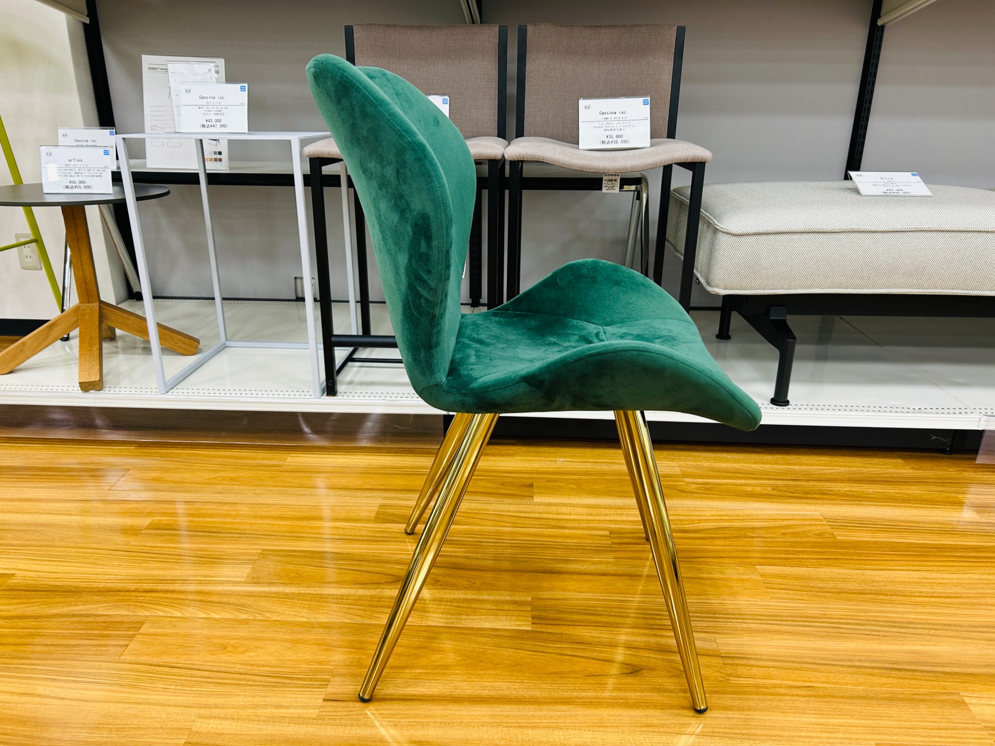 トレファクマーケット久喜店】KARE ダイニングチェア