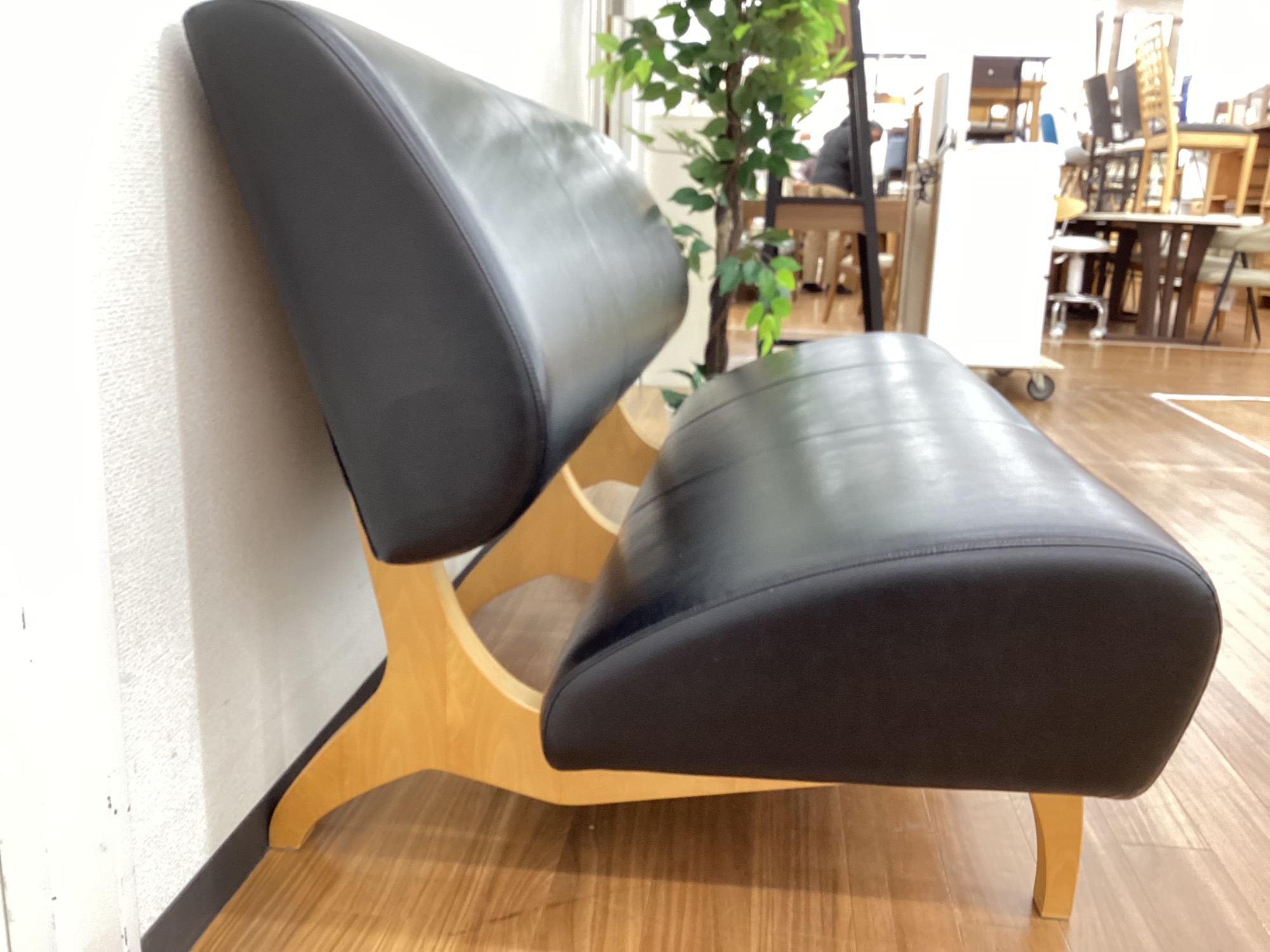 お値段見直しました！IDEE（イデー）CAGOLE BENCH SOFAのご紹介です