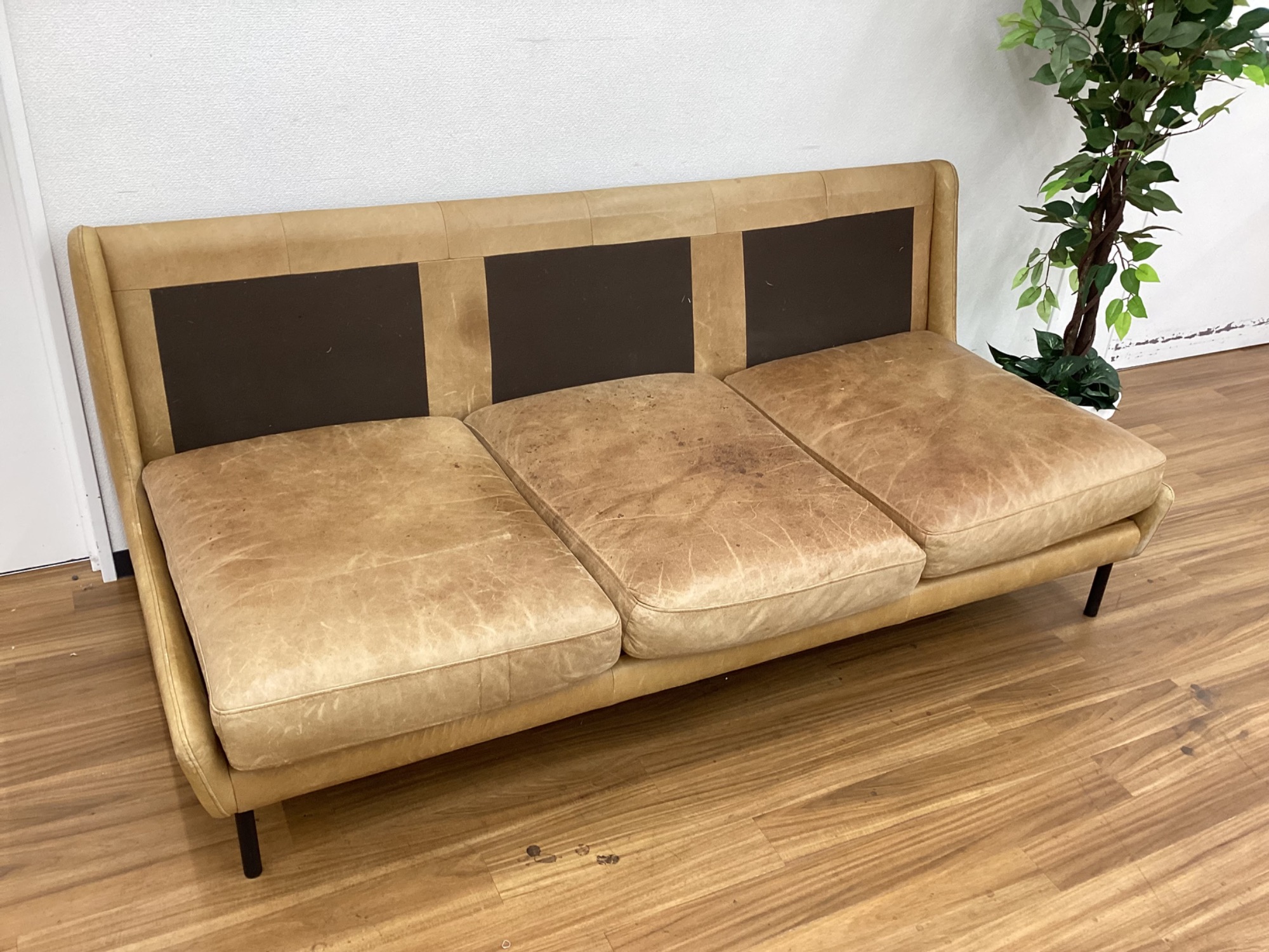 ※今週ラストSALE出品 ※UNICO HOXTONレザー3シーターソファ送料込 unico HOXTON レザーソファ 3シーター - メルカリ