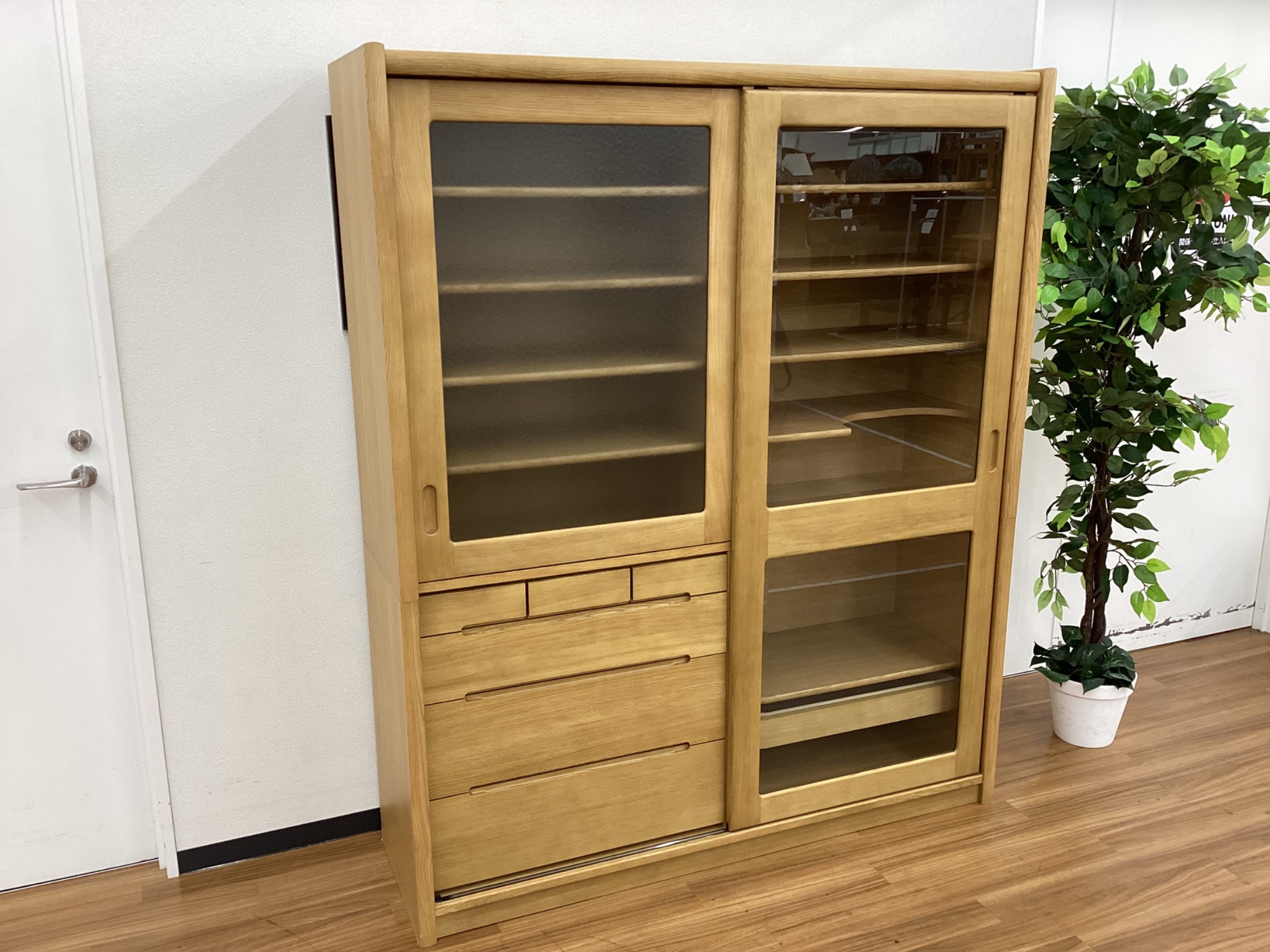 今月お値段見直しました！karimoku（カリモク）大容量のスライド式食器