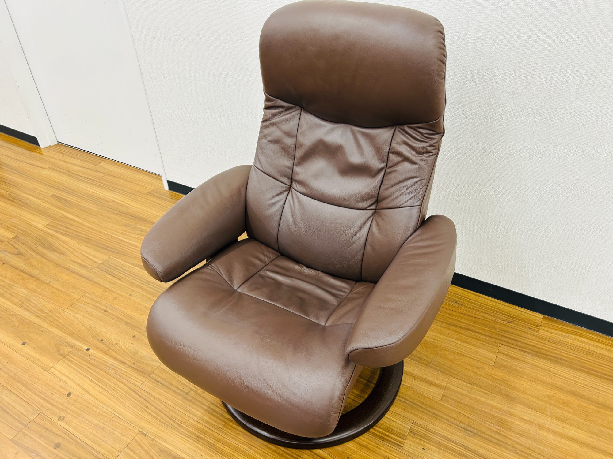 Simmons/シモンズ】贅沢な時間を与えてくれるリクライニングチェア