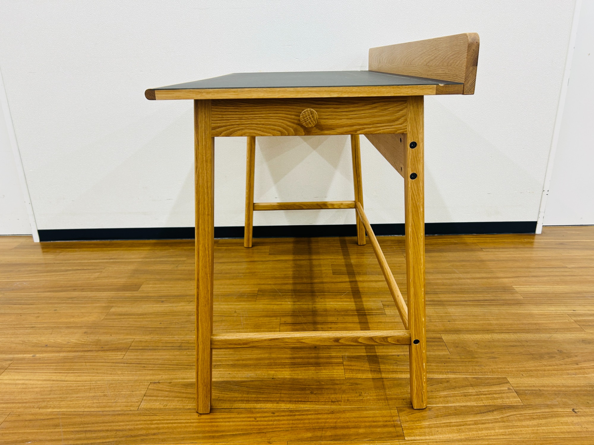 ACTUS/アクタス】お洒落なライティングデスク(THEO デスク)が入荷