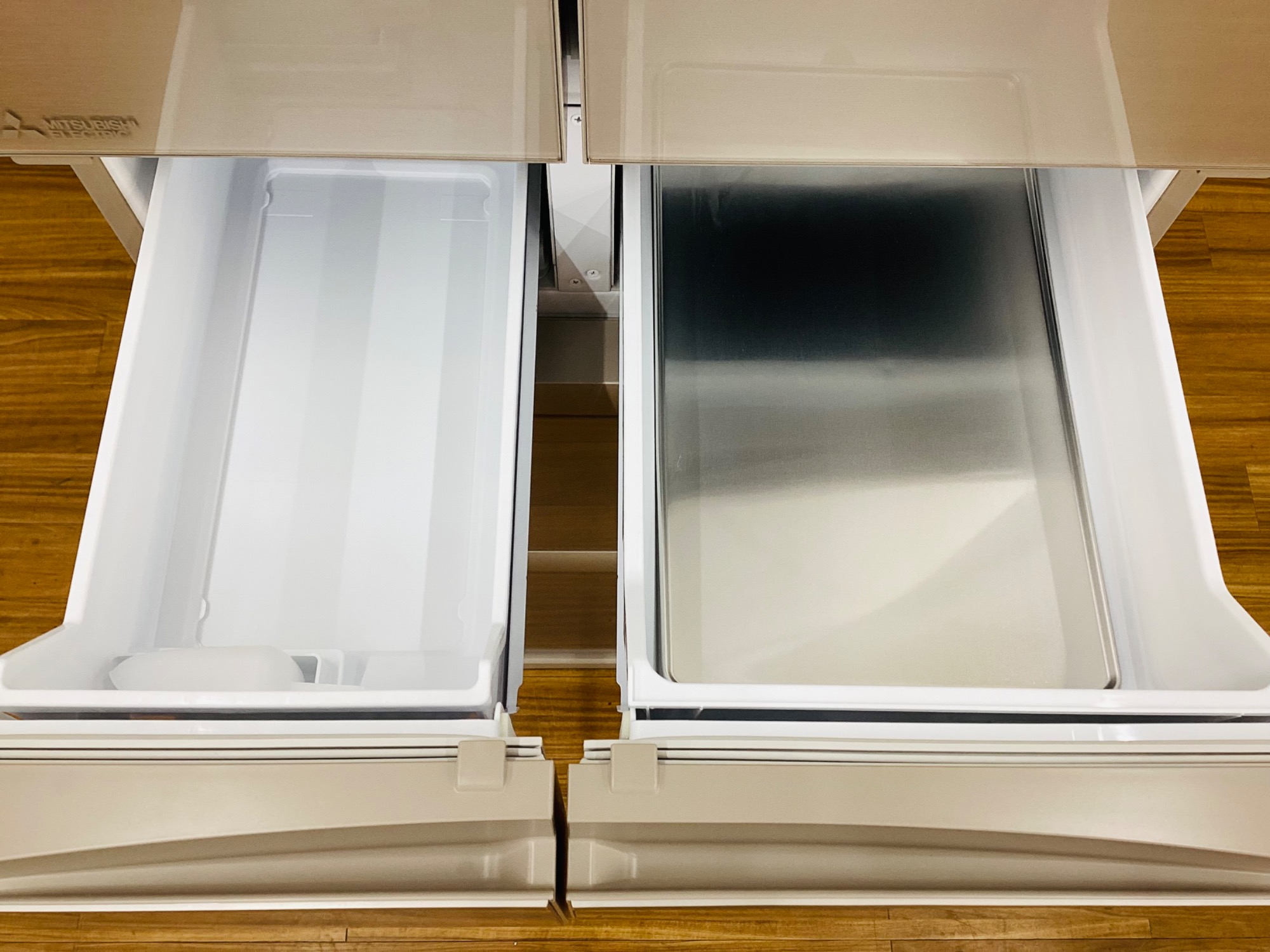 新入荷！ MITSUBISHI (ミツビシ) 470L 6ドア冷蔵庫 MR-WXD47LJ-C 2023