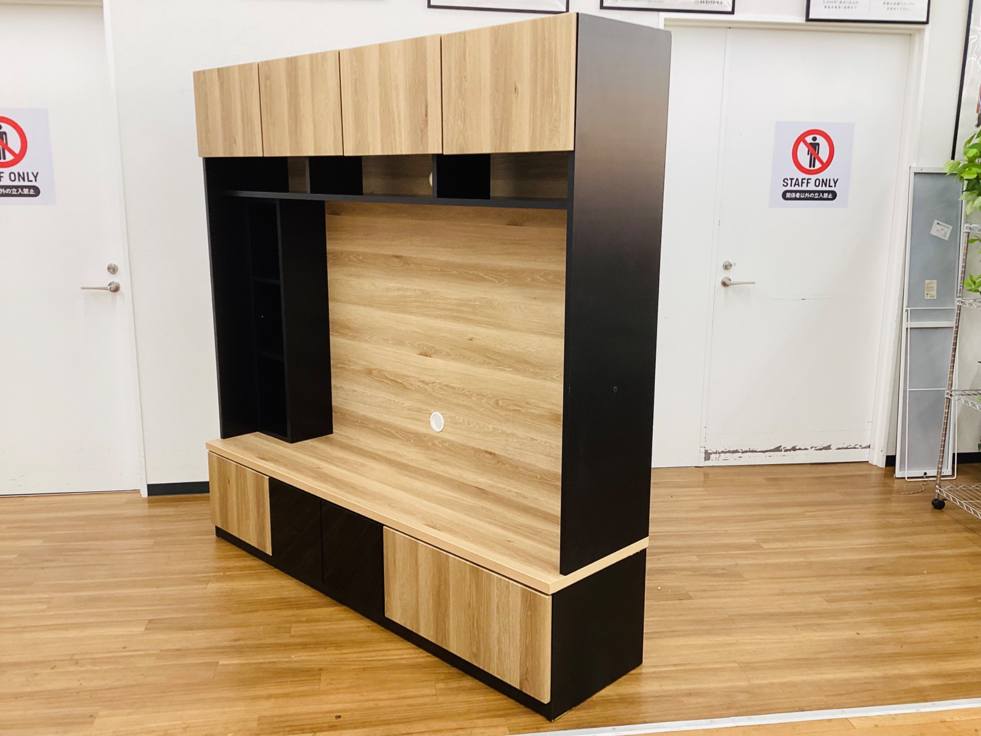 【トレファクマーケット久喜店】松田家具　ハイタイプテレビボード 幅180cm 新入荷！ 松田家具 ハイタイプテレビボード(幅180cm) のご紹介です