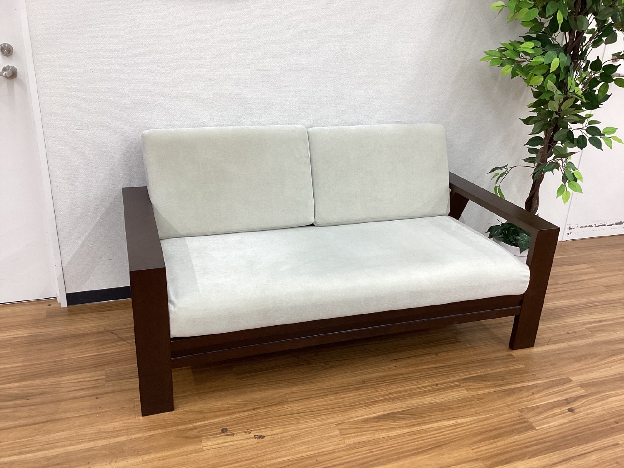 お値段見直しました！ a.flat（エーフラット） ウッド・ソファv02 のご