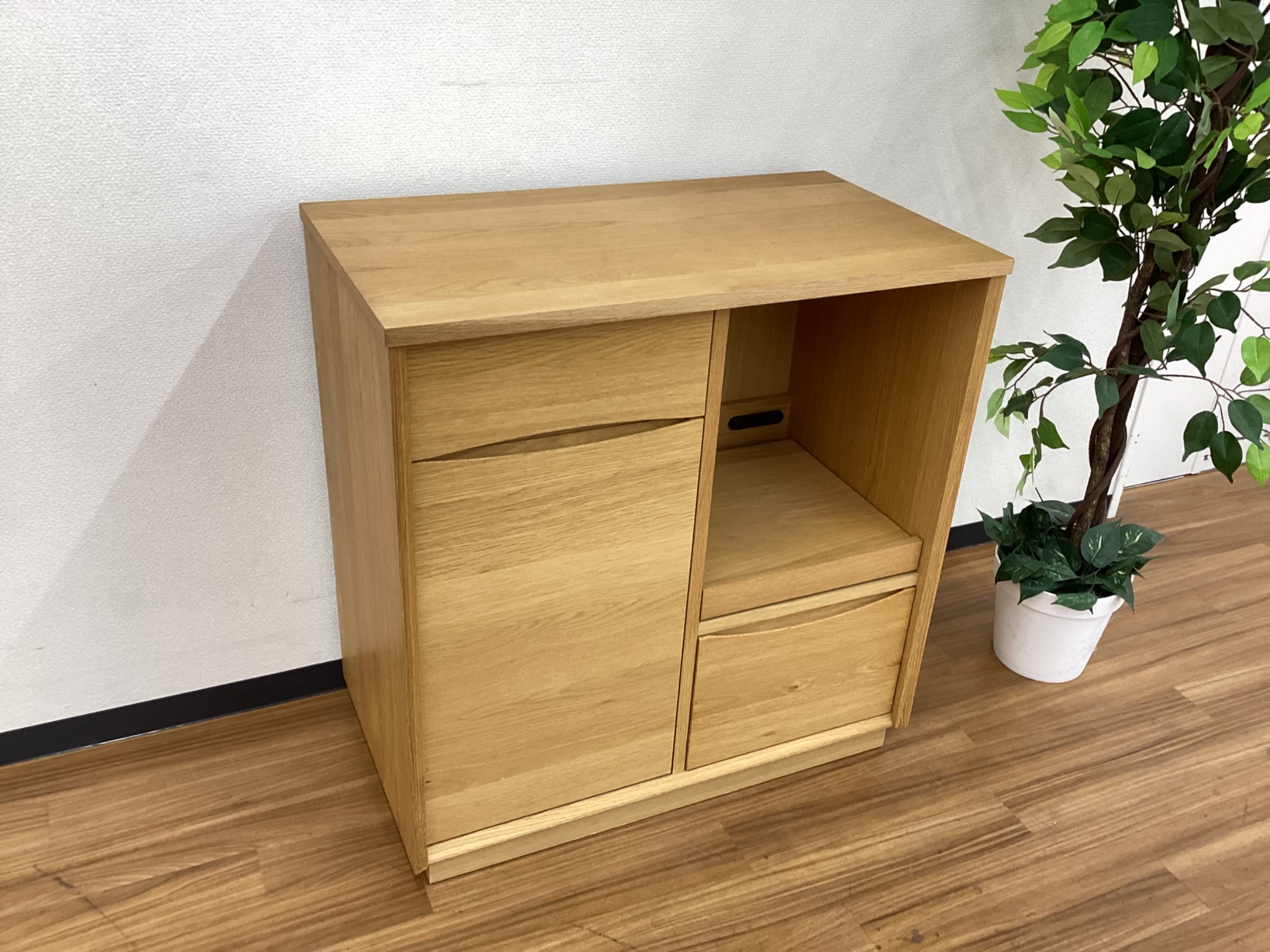 unico ウニコ　シグネ　キッチンカウンター お値段見直しました！unico (ウニコ) SIGNE キッチンカウンターのご