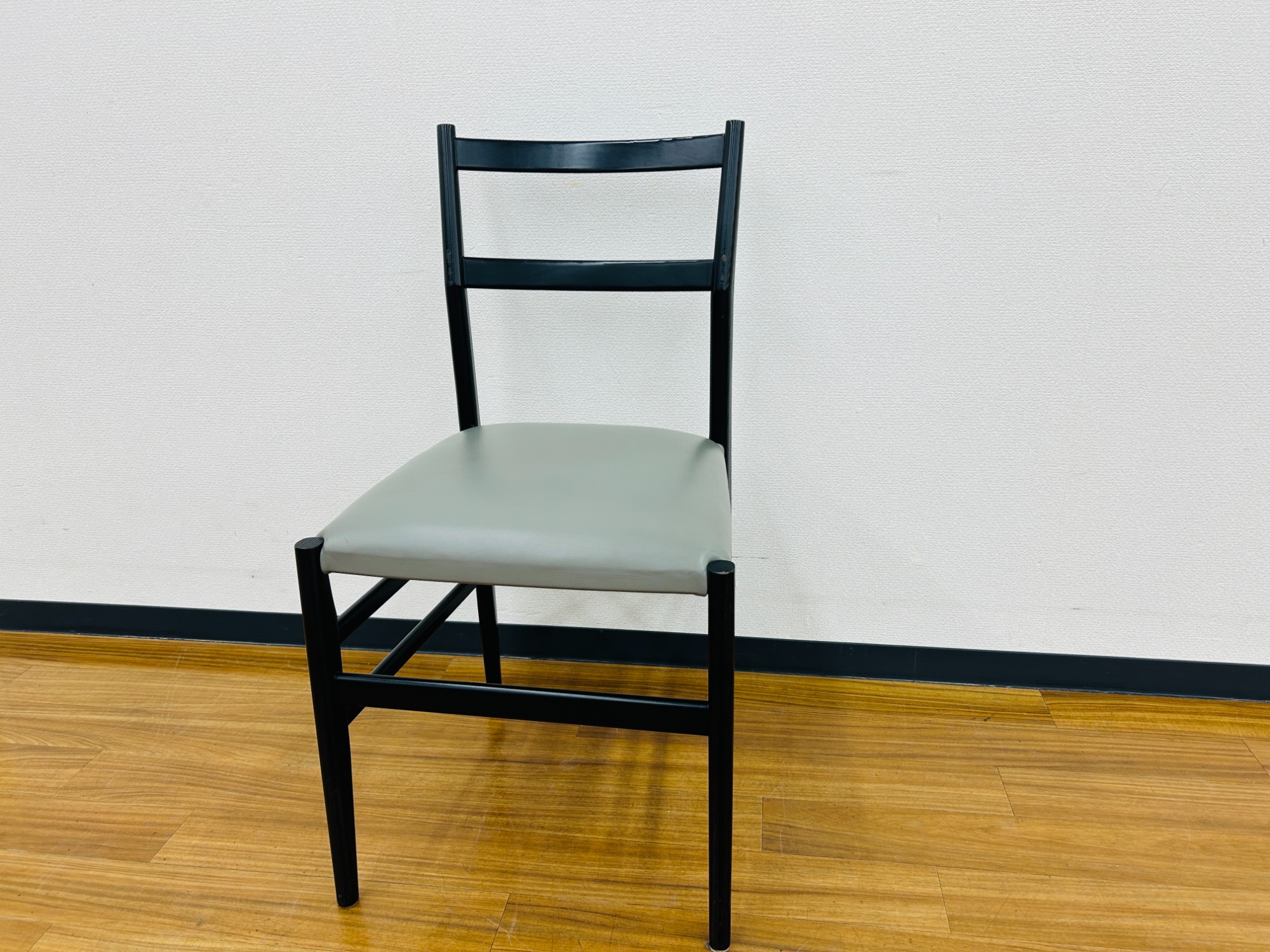 Cassina/カッシーナ】超軽量な646チェアが入荷いたしました。｜2025年