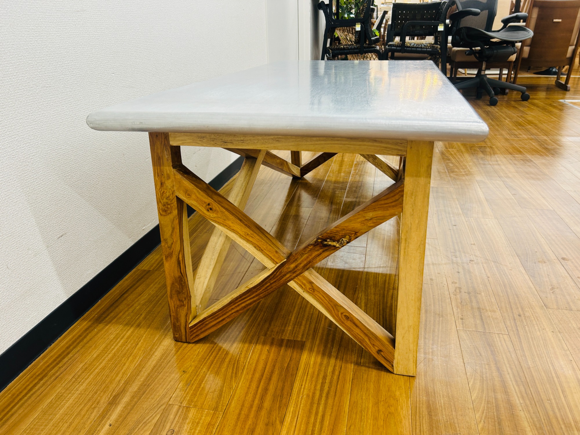 お値段見直しました！WTW (ダブルティー) 異素材を組み合わせた個性が