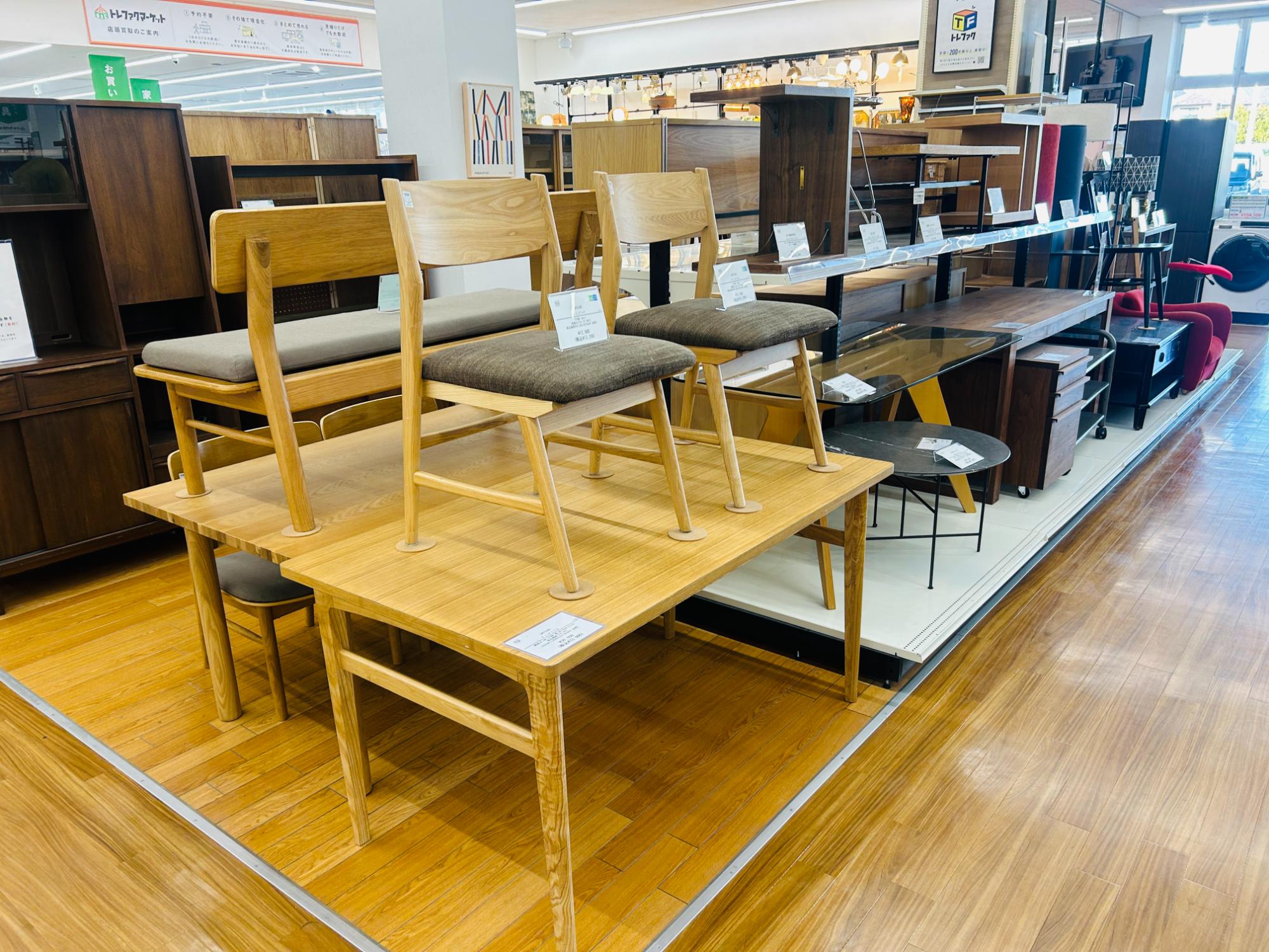 無印良品・UNICO・MOMO NATURALなど】ナチュラルデザイン家具ならトレ