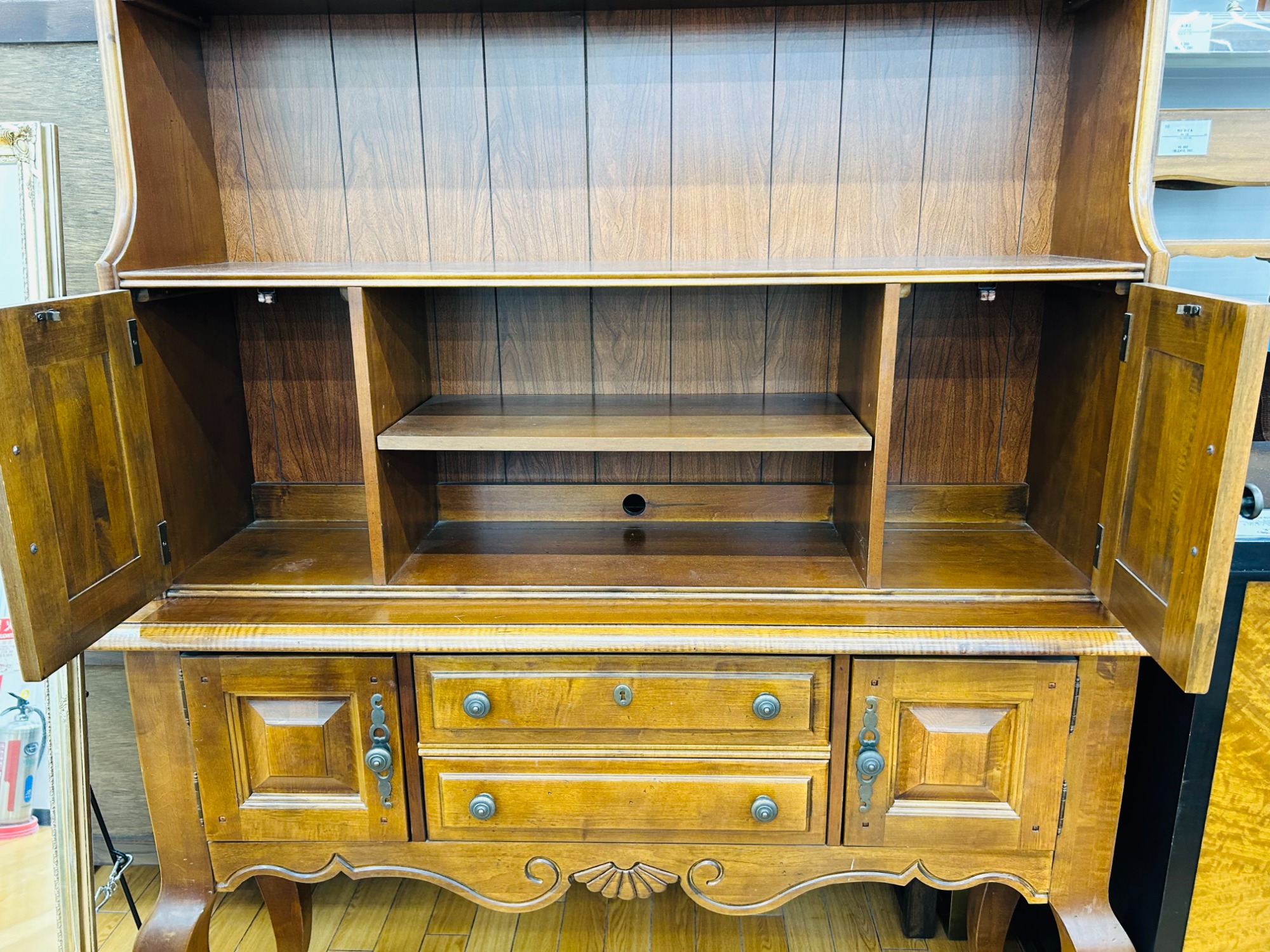 今月お値段見直しました！ アメリカンビンテージ Broyhill